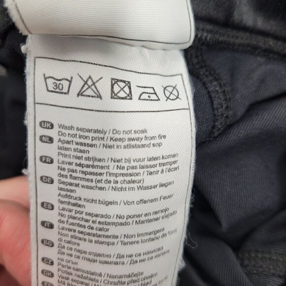 ASICS Women's Black Athletic Skort With Zipper Pocket Size Medium - Picture 8 of 13